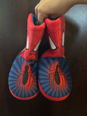Marvel Red & Blue Spider-Man Kids Slippers